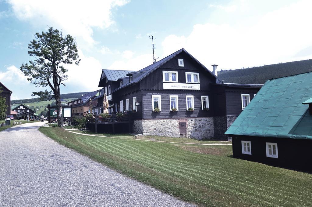 Penzion a restaurace Sokolí boudy Dolni Mala Upa Exterior foto